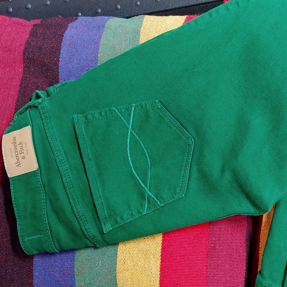 🍀Abercrombie & Fitch 🌈 green jeans